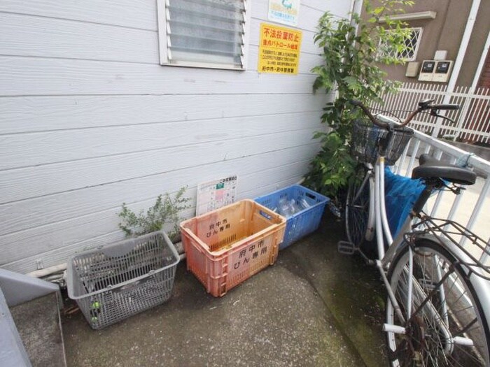 物件外観写真5　(エントランス部分)