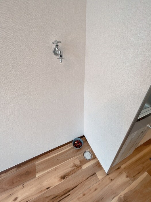 物件内観写真13　(洗濯機置場)