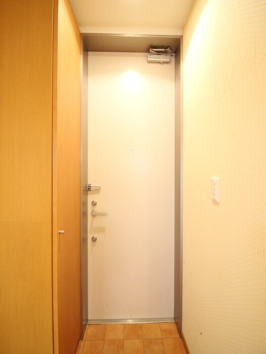 物件内観写真19　(玄関)