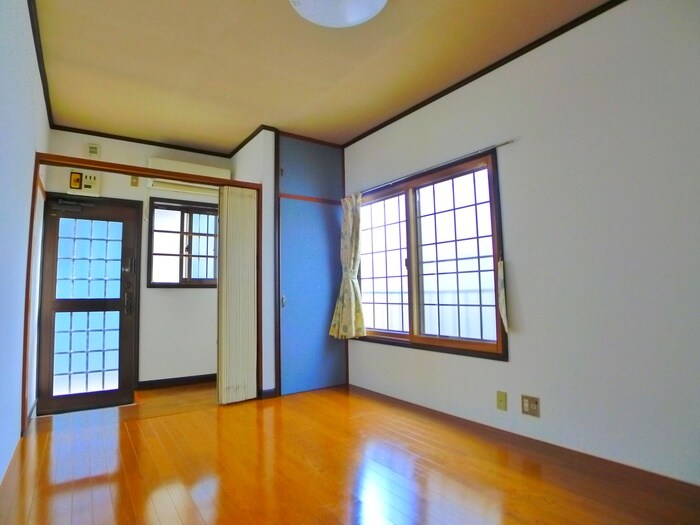 物件内観写真9　(居室)