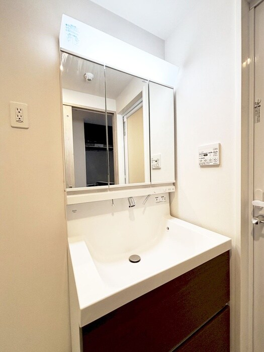 物件内観写真12　(洗面)