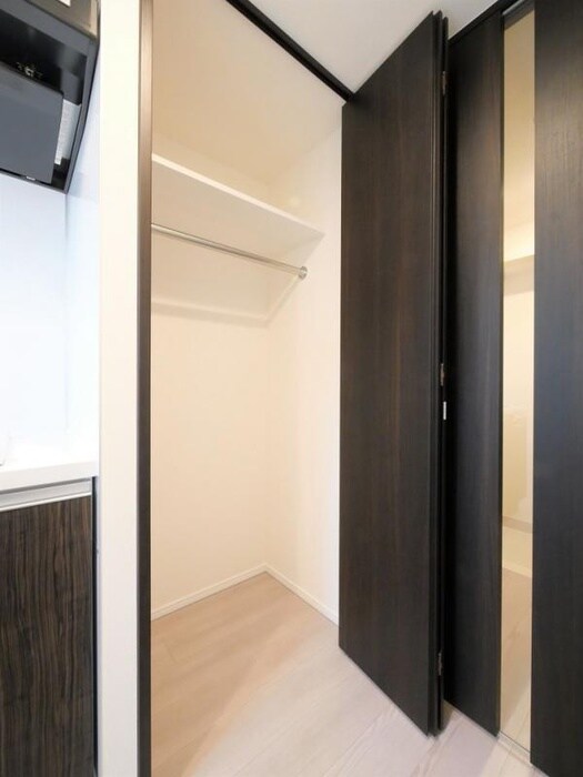 物件内観写真16　(収納)