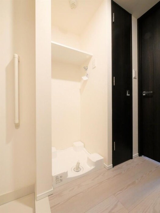 物件内観写真17　(洗濯機置場)