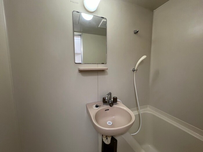 物件内観写真12　(洗面)