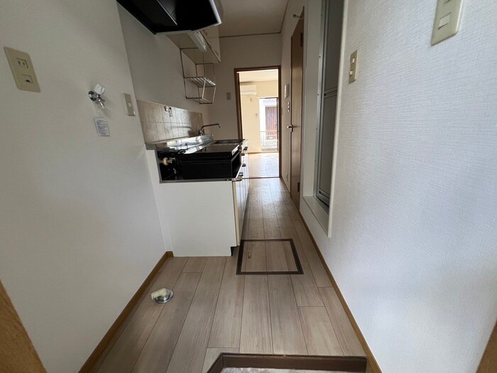 物件内観写真17　(廊下)