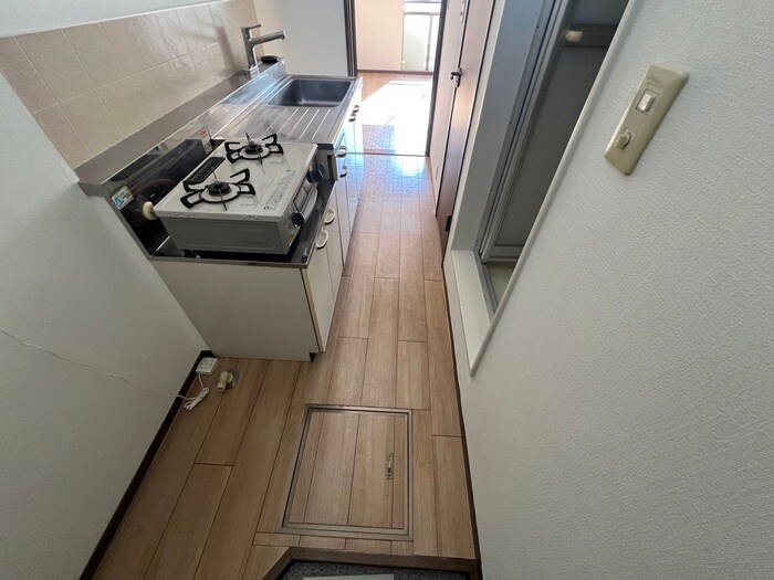 物件内観写真18　(廊下)