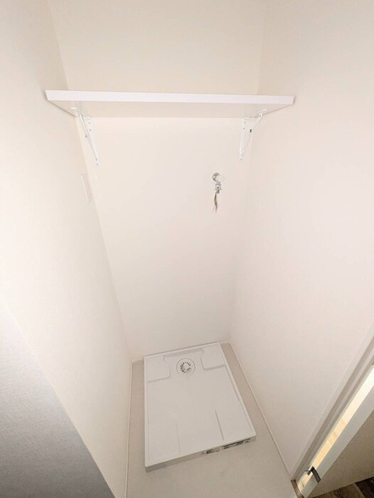 物件内観写真12　(洗濯機置場)