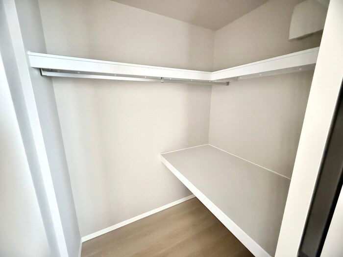 物件内観写真12　(収納)