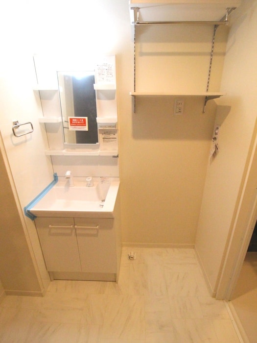 物件内観写真15　(洗濯機置場)