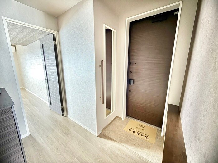 物件内観写真19　(玄関)