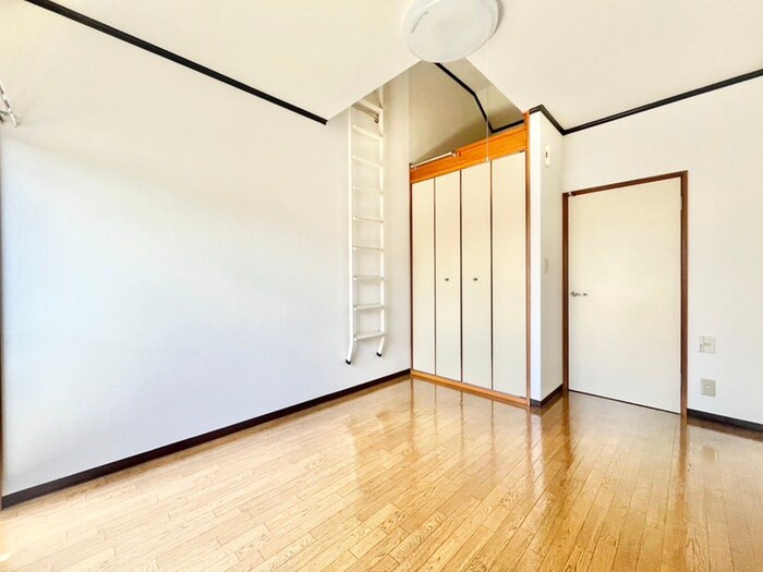 物件内観写真8　(居室)