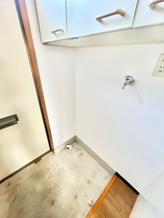 物件内観写真17　(洗濯機置場)