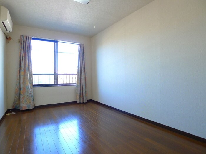 物件内観写真6　(居室)