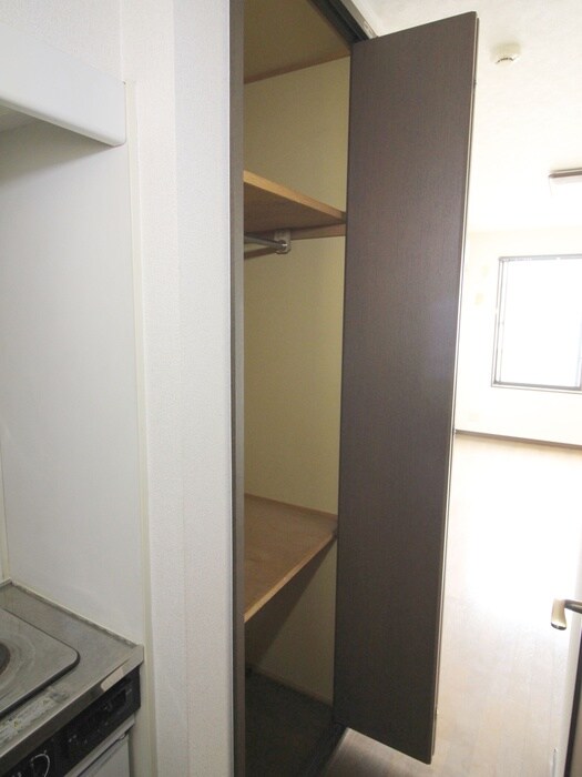 物件内観写真11　(収納)