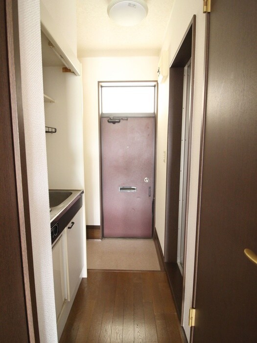 物件内観写真14　(玄関)