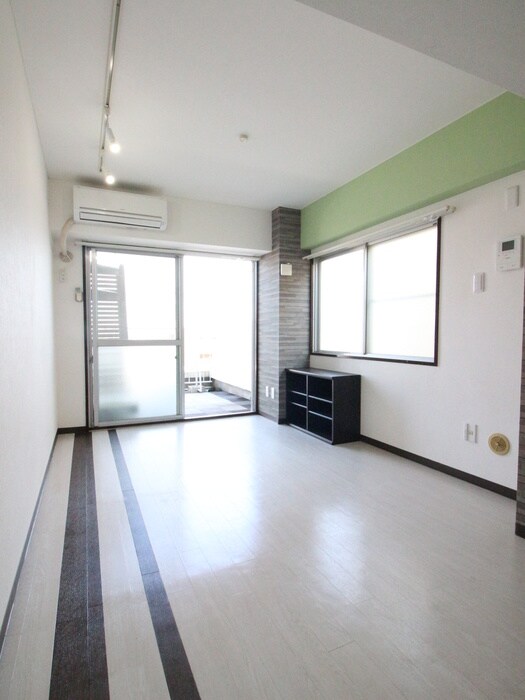 物件内観写真4　(居室)