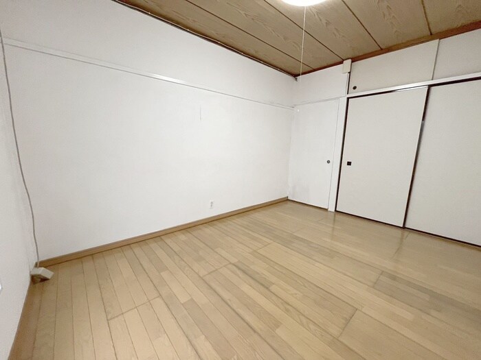 物件内観写真4　(居室)