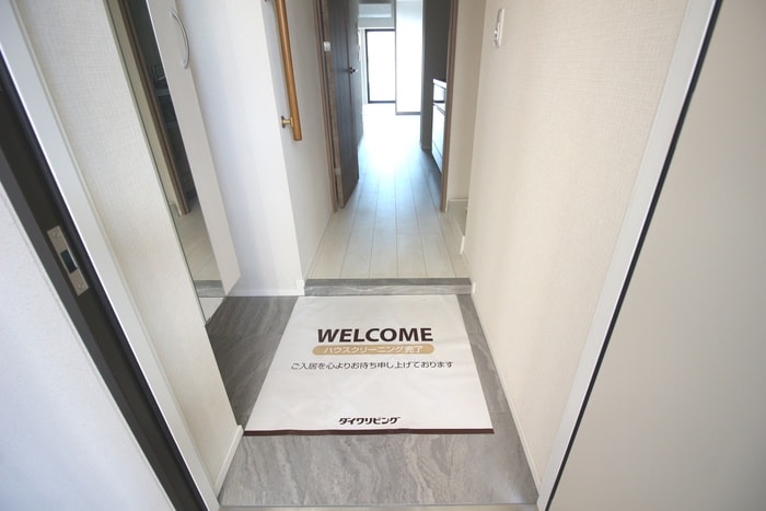 物件内観写真16　(玄関)