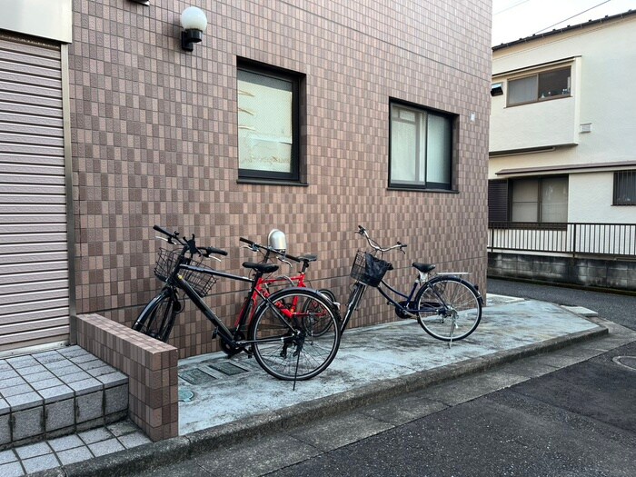 物件外観写真5　(駐輪場)