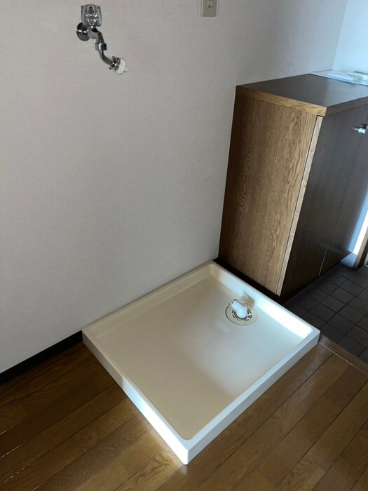 物件内観写真20　(洗濯機置場)