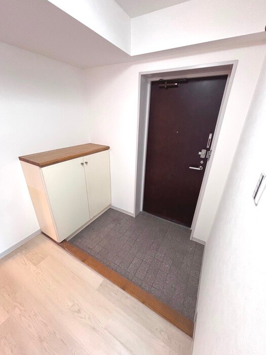 物件内観写真7　(玄関)
