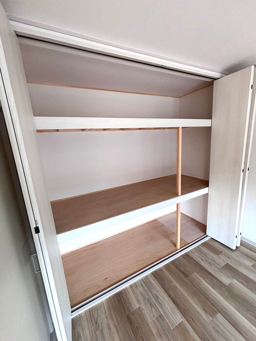 物件内観写真11　(収納)