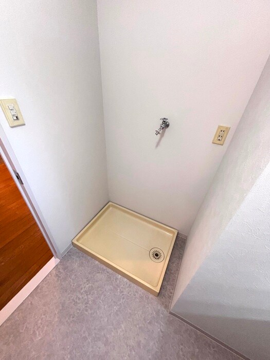 物件内観写真15　(洗濯機置場)