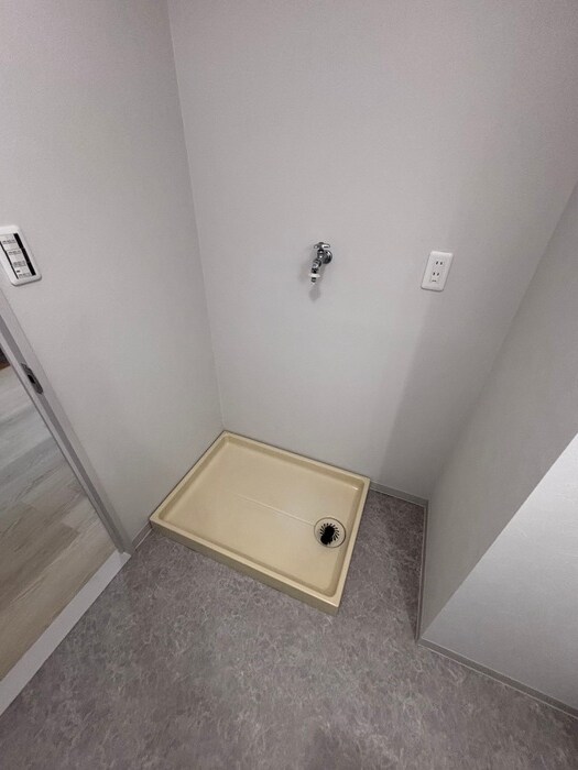 物件内観写真15　(洗濯機置場)