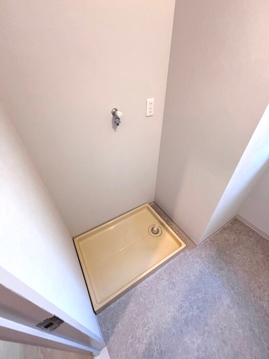 物件内観写真15　(洗濯機置場)