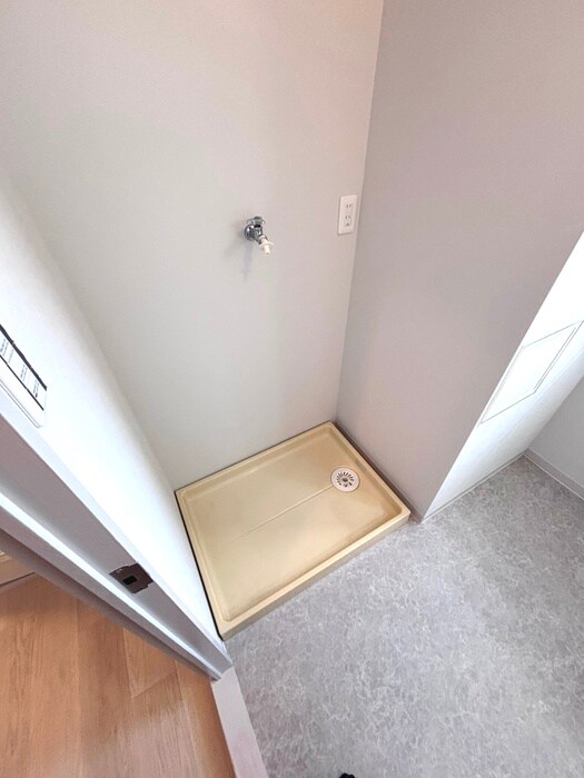 物件内観写真15　(洗濯機置場)