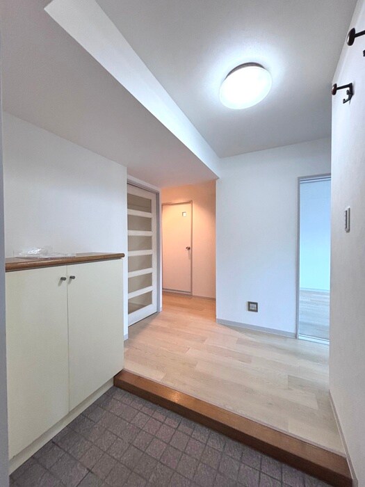 物件内観写真18　(廊下)