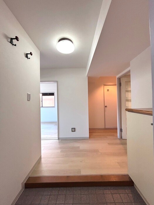 物件内観写真18　(廊下)