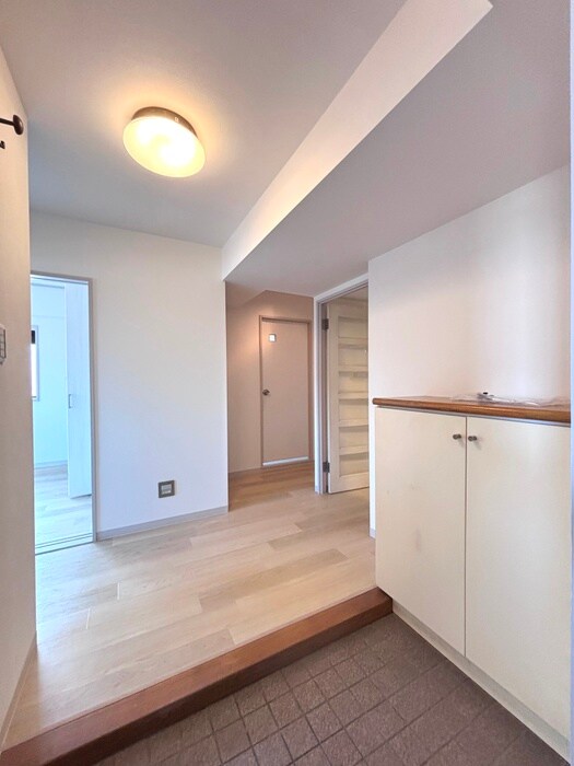 物件内観写真18　(廊下)