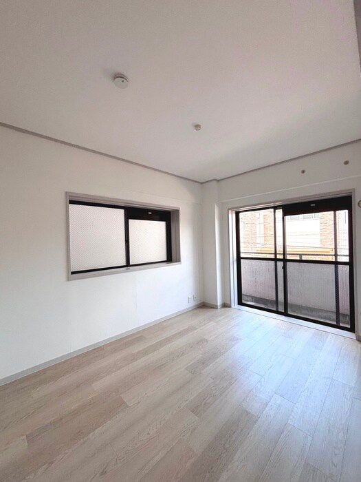 物件内観写真20　(室内からの展望)