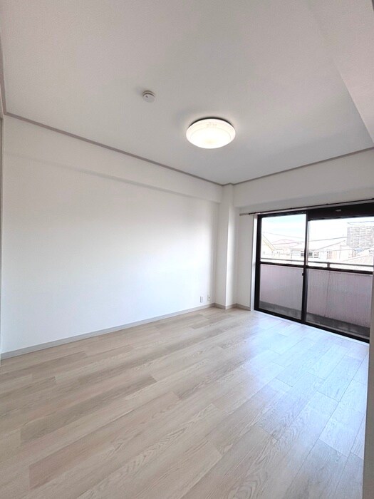 物件内観写真20　(室内からの展望)