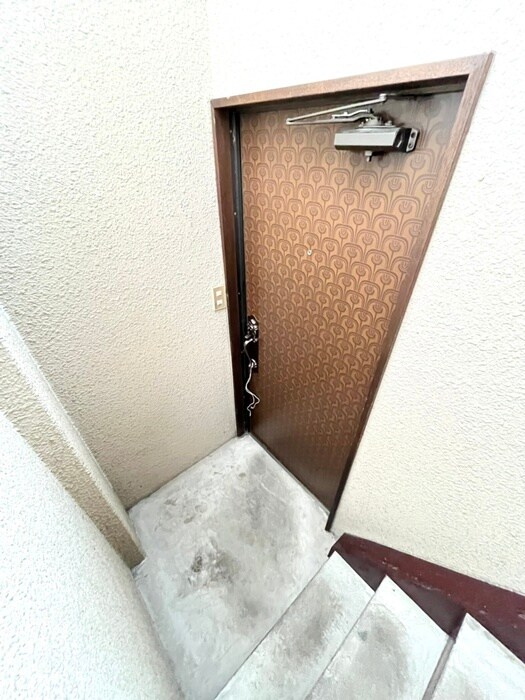物件内観写真17　(玄関)