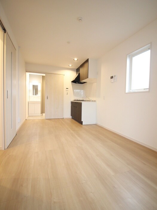 物件内観写真12　(室内からの展望)