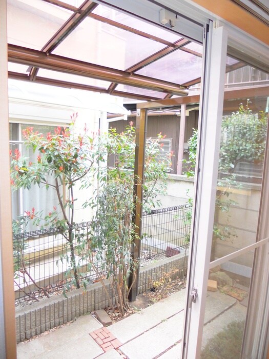 物件内観写真13　(室内からの展望)