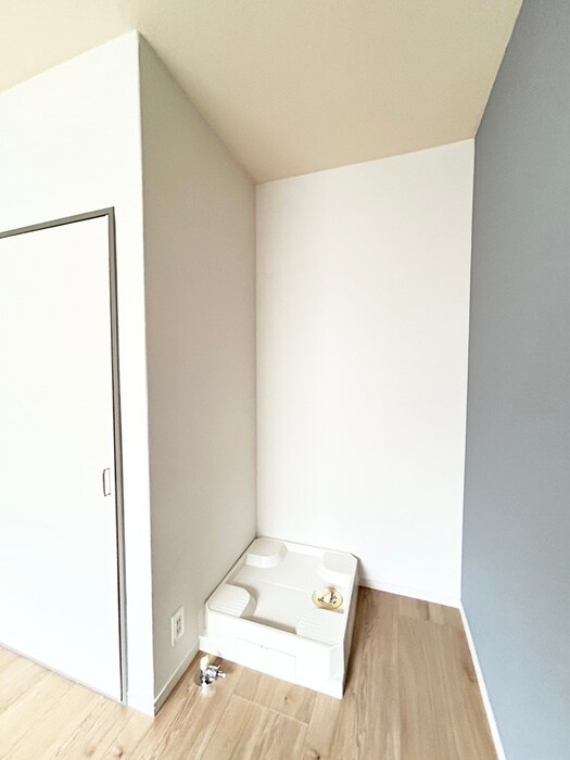 物件内観写真9　(洗濯機置場)