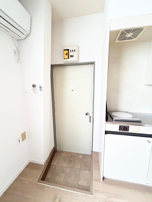 物件内観写真10　(玄関)