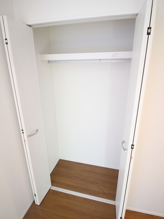 物件内観写真11　(収納)