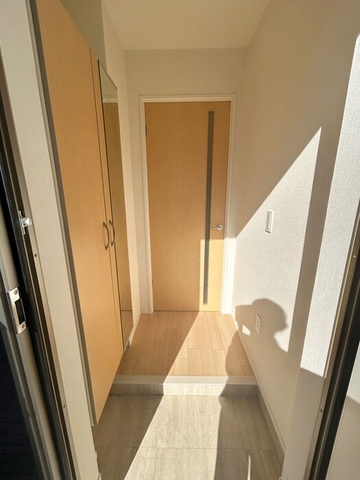 物件内観写真17　(玄関)