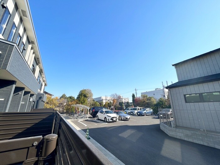 物件内観写真22　(室内からの展望)