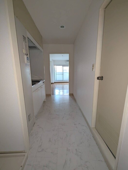 物件内観写真8　(廊下)