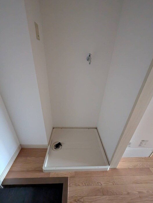 物件内観写真18　(洗濯機置場)