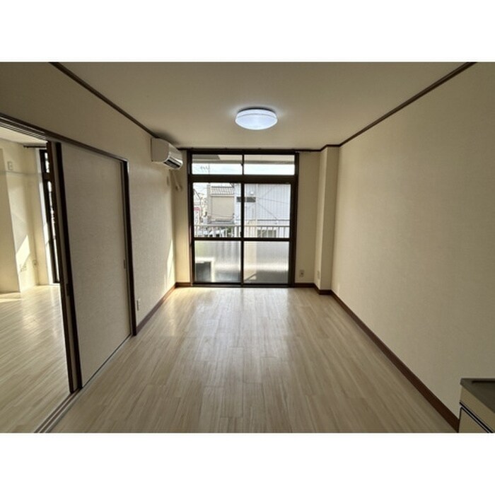 物件内観写真6　(居室)