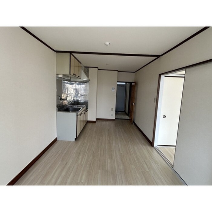 物件内観写真14　(廊下)