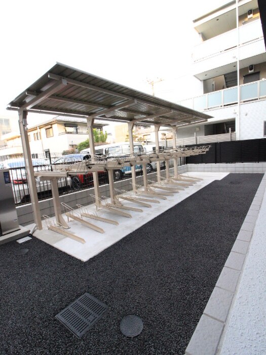 物件外観写真5　(駐輪場)