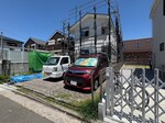 建築中