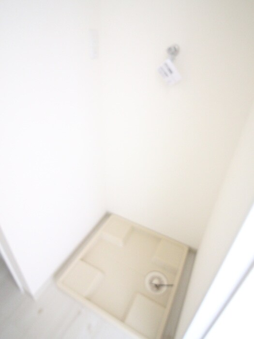 物件内観写真11　(洗濯機置場)